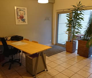 Bureau privé 13 m² 3 postes Location bureau Rue des Ormeaux Vaison-la-Romaine 84110 - photo 1
